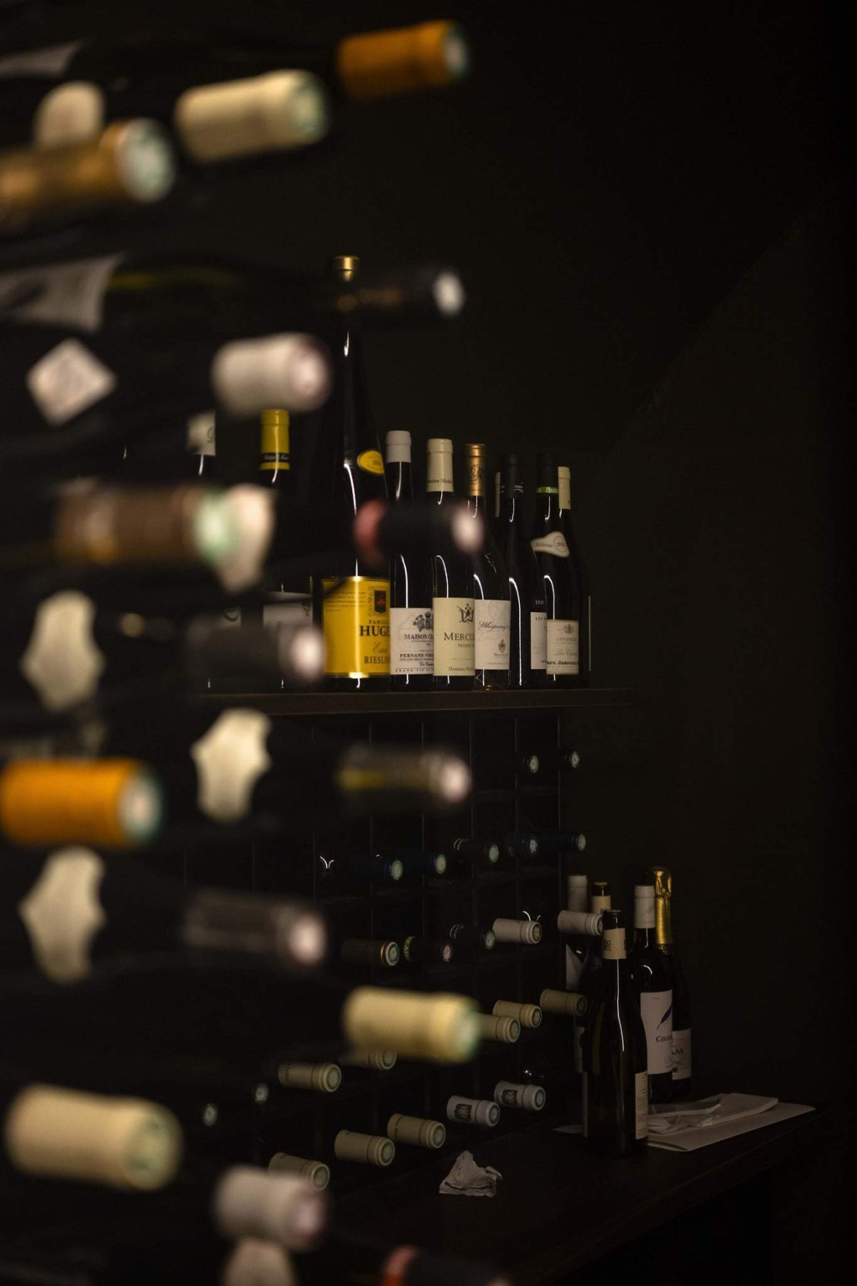 sphere restaurant paris bouteilles vins DSC0471 1200x1800 - Restaurant Gastronomique &agrave; Paris